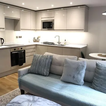 Onpoint - Fantastic 1 Bedroom Apt Central Leeds